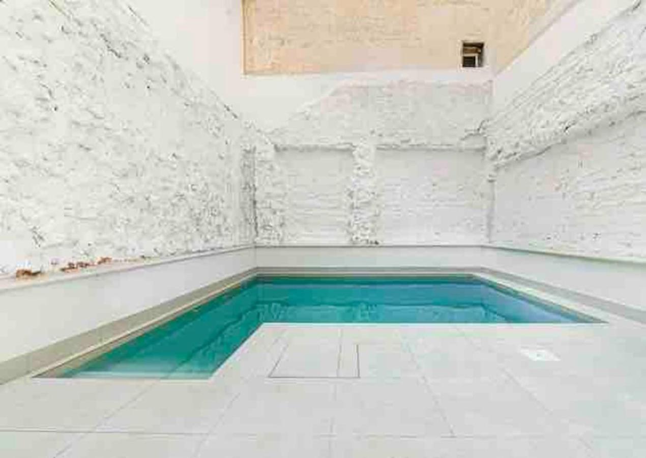 Apartamentos Breton 17 Suite Familiar Alicante Luaran gambar