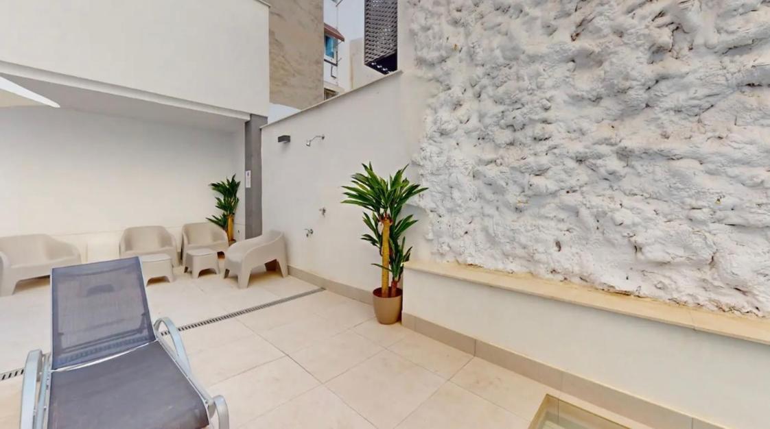 Apartamentos Breton 17 Suite Familiar Alicante Luaran gambar